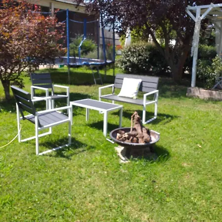 Cascina Belvedere 펜션 콰르녠토