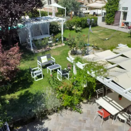 Cascina Belvedere 콰르녠토