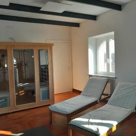 펜션 Cascina Belvedere 콰르녠토