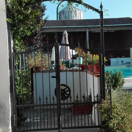 펜션 Cascina Belvedere *