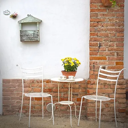 Cascina Belvedere 펜션 콰르녠토