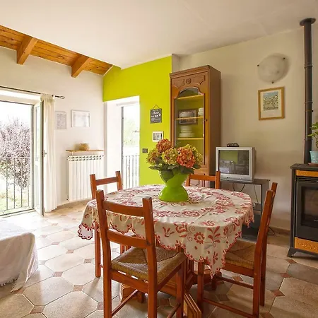 Cascina Belvedere 콰르녠토