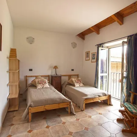 Cascina Belvedere 펜션