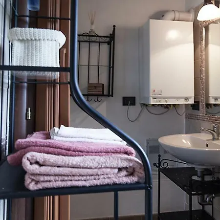 Cascina Belvedere 펜션 *